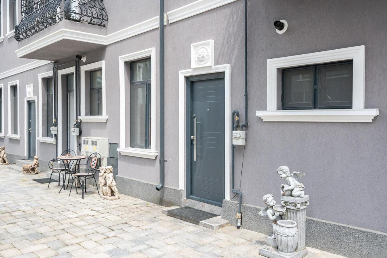 Blue-Line-Apartment-Unirii Bucharest Exterior photo